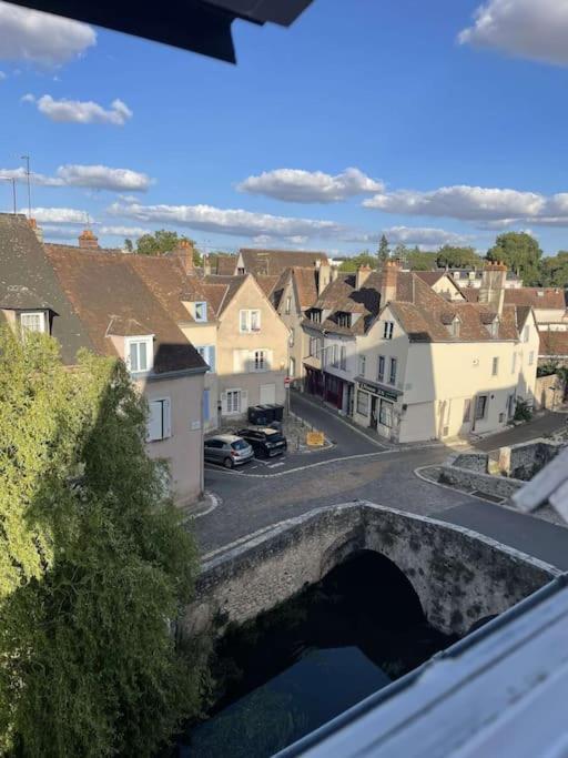 Duplex Bord De L'Eure - Parking Inclus - Jolie Vue Sur La Cathedrale Apartment Chartres Bagian luar foto